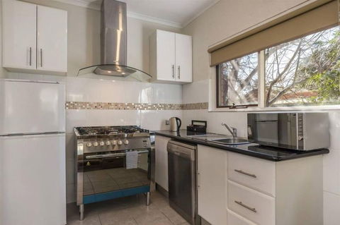 COMFORT INN COACH AND BUSHMANS - Accommodation Gold Coast 5