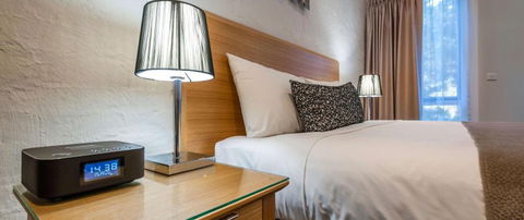 COMFORT INN COACH AND BUSHMANS - Accommodation Gold Coast 3