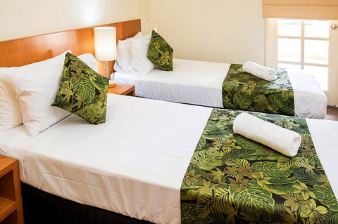 The Lakes Cairns Resort - Accommodation Gold Coast 8