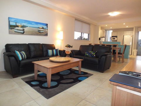 Pacific Marina Apartments - Accommodation Gold Coast 13