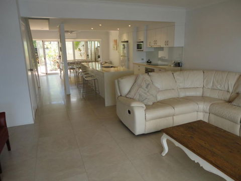 Noosa Entrance Waterfront Resort - Accommodation Gold Coast 2