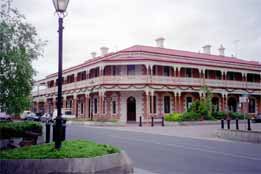 Jens Town Hall Hotel - Accommodation Gold Coast 0