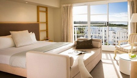 Quality Suites Deep Blue - Accommodation Gold Coast 0
