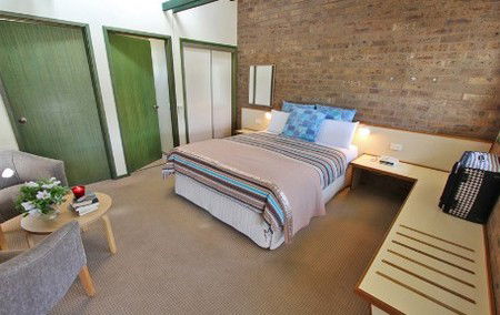The Beachfront Motel - Gold Coast 4U 2
