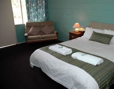 The Bay Motel - Safety Beach - Accommodation Gold Coast 0