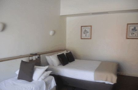 Burkes Hotel Motel - Accommodation Gold Coast 0