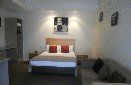 Burkes Hotel Motel - Accommodation Gold Coast 4