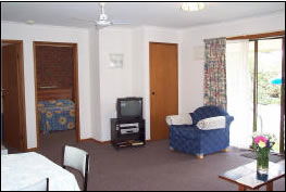 Lakes Jakaranda Holiday Units - Accommodation Gold Coast 3