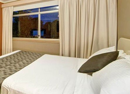 The Statesman Hotel - Accommodation Gold Coast 1