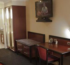 Best Western Plus All Settlers Motor Inn - Accommodation Gold Coast 2