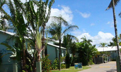 Coral Reef Resort  Holiday Apartments - Accommodation Gold Coast 1