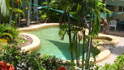 Coral Reef Resort  Holiday Apartments - Accommodation Gold Coast 2