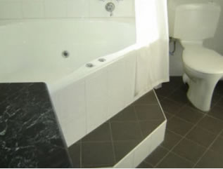 Bailey's Motel - Accommodation Gold Coast 3