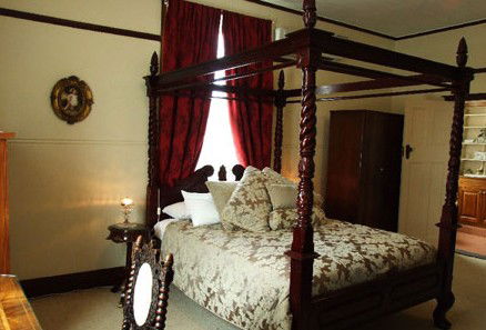Beaufort House - Accommodation Gold Coast 0