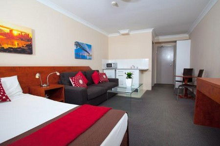 Central Railway Hotel - Accommodation Gold Coast 2