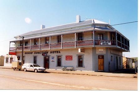 Grand Junction Hotel - Accommodation Gold Coast 0
