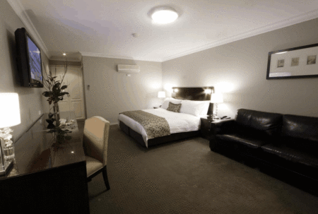 Carlyle Suites & Apartments - Accommodation Gold Coast 2