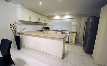 Costa Royale Beachfront Apartments - Accommodation Gold Coast 3