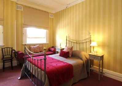 The Russell Hotel - Accommodation Gold Coast 2