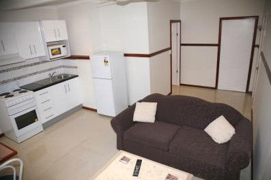 Across Country Motor Inn - Accommodation Gold Coast 3