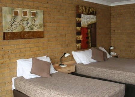 Airport Admiralty Motel - Accommodation Gold Coast 1