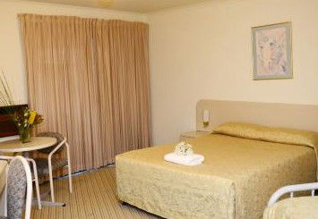 Motel 10 Motor Inn - Accommodation Gold Coast 4