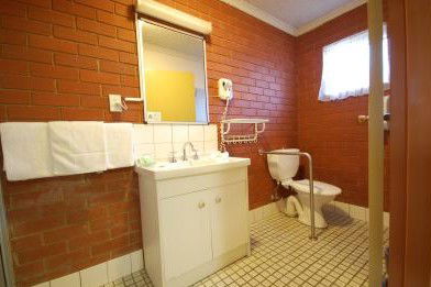 Junction Motor Inn - Accommodation Gold Coast 3