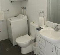 Maclin Lodge Motel - Accommodation Gold Coast 5