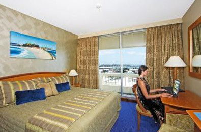 Quality Hotel Noahs On The Beach - Accommodation Gold Coast 2