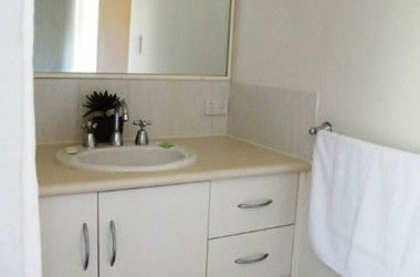 Clarks Beach Apartment - Accommodation Gold Coast 2
