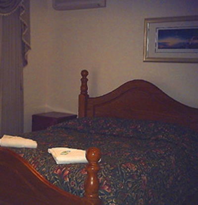 Sanctuary House Resort Motel - Accommodation Gold Coast 2