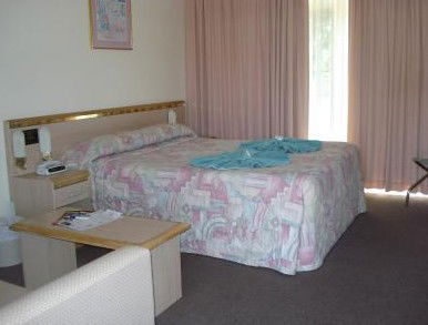 Colonial Motor Lodge - Accommodation Gold Coast 3