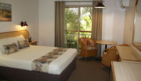 Colonial Village Motel - Accommodation Gold Coast 0