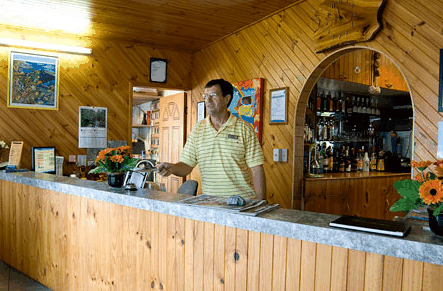 Barrier Reef Motel - Accommodation Gold Coast 5