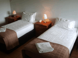 Cairns Reef Apartments And Motel - Accommodation Gold Coast 3