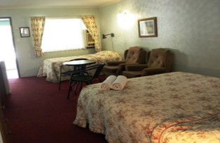 Beerwah Glasshouse Mountains Motel - Accommodation Gold Coast 3