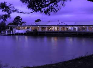 Waterfront Hotel - 1 Gold Coast 2