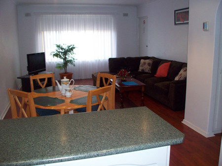 AA Madalena Court Holiday Apartments - Accommodation Gold Coast 2