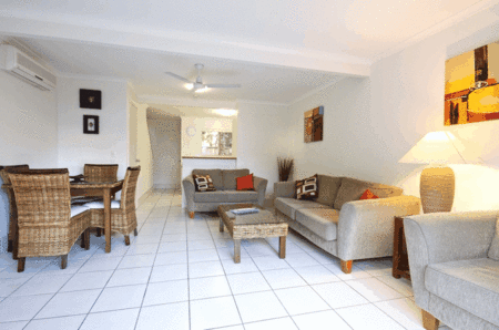 Pelican Beach Resort - Accommodation Gold Coast 3