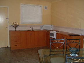 Hopkins House Motel & Apartments - Accommodation Gold Coast 5