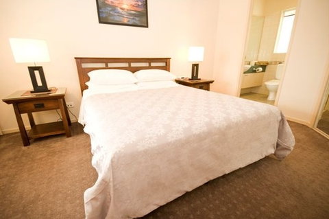 Trinity Waters Apartments - Accommodation Gold Coast 4