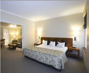 Batman's Hill On Collins - Accommodation Gold Coast 0