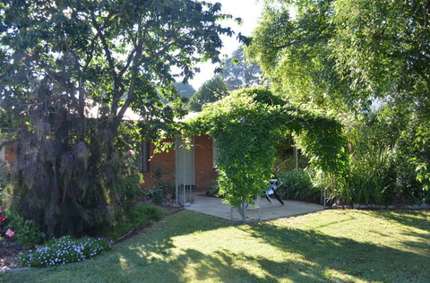 Bright Colonial Inn Motel - Accommodation Gold Coast 2