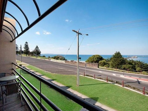 Centreport Units - Accommodation Gold Coast 1