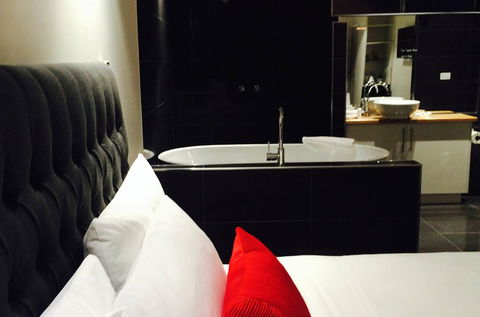 Tower Motel - Accommodation Gold Coast 4