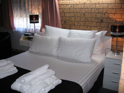 Golden Harvest Motor Inn - Accommodation Gold Coast 1