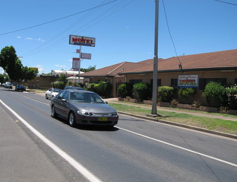 Golden Harvest Motor Inn - Accommodation Gold Coast 3