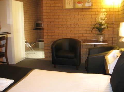 Golden Harvest Motor Inn - Accommodation Gold Coast 5