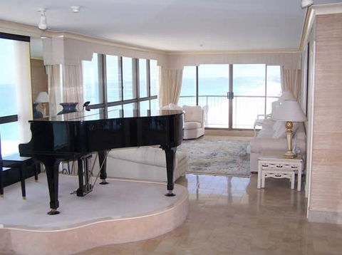 Golden Sands Holiday Apartments - Accommodation Gold Coast 2