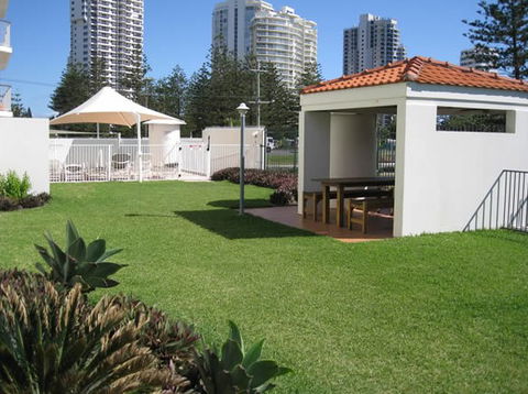Golden Sands Holiday Apartments - Accommodation Gold Coast 5